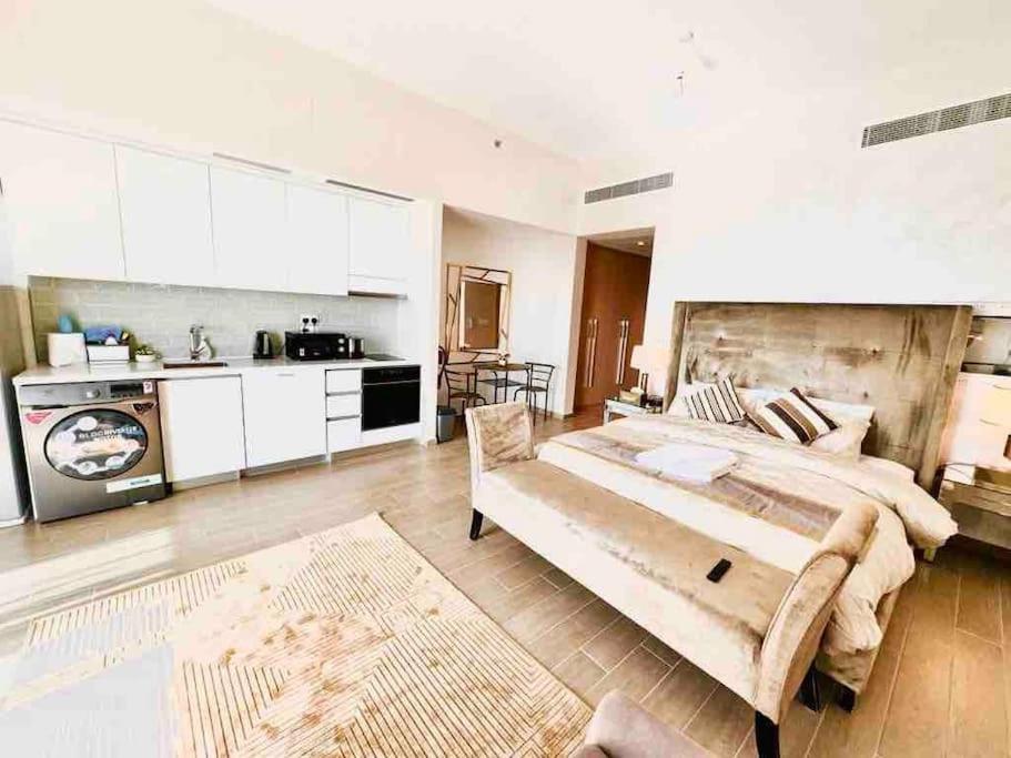 Mayan Apartment Abu Dhabi